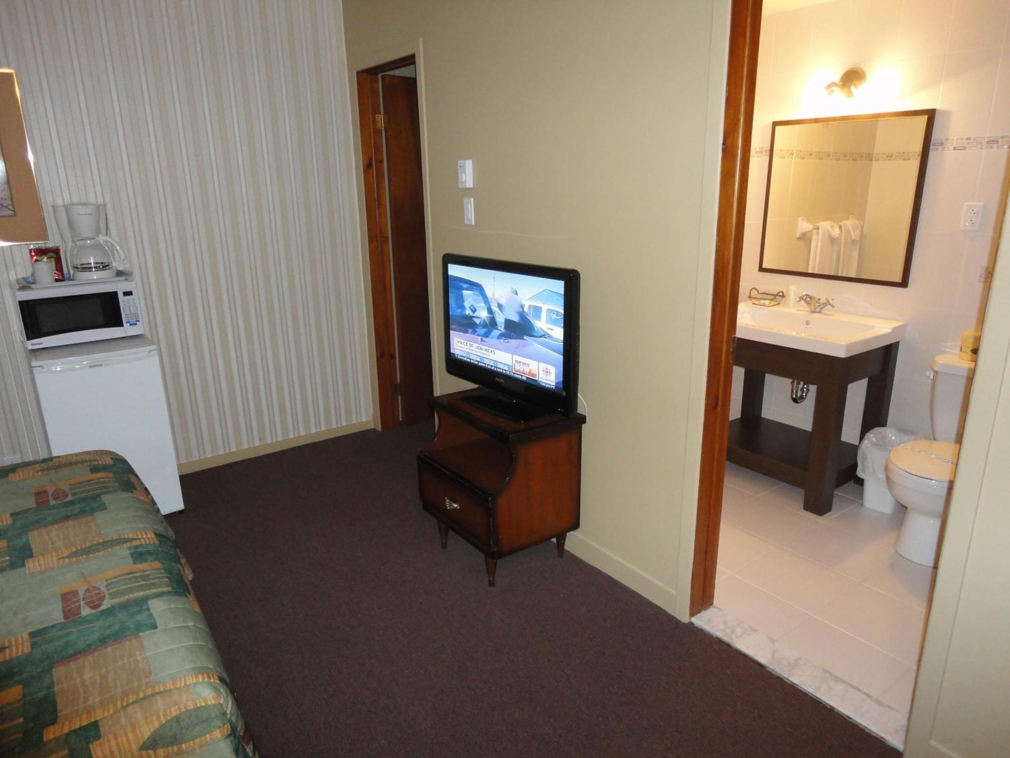 Motel Grande Ile Salaberry-de-Valleyfield Exterior photo