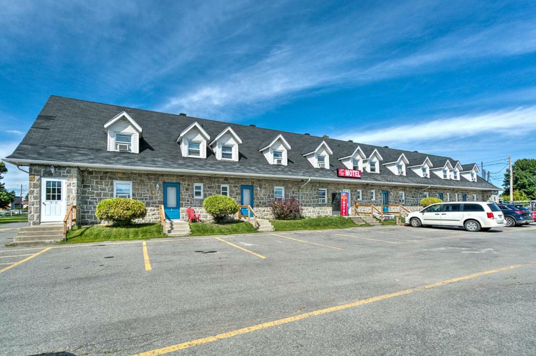 Motel Grande Ile Salaberry-de-Valleyfield Exterior photo